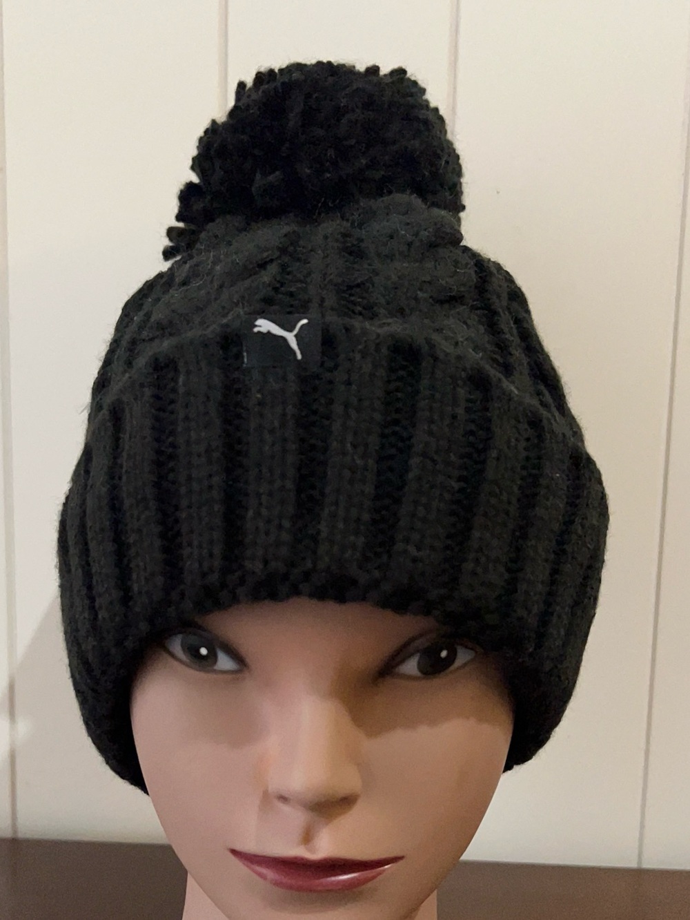 Puma NWT Cable Knit Hat Beanie POM POM  Black